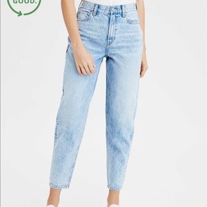 AE relaxed mom Jean